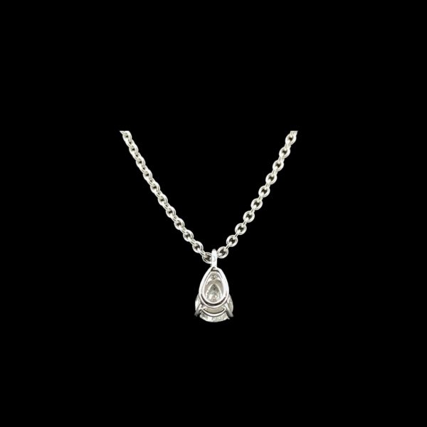 COLLIER-PENDENTIF  SOLITAIRE OR GRIS 18K ET DIAMANT TAILLE POIRE 0.50CTS LONGUEUR 42CM – Image 4