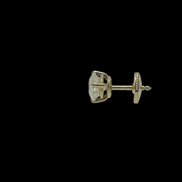 BOUCLES D'OREILLES CLOUS EN OR JAUNE 18 CARATS SERTIE DE DIAMANTS 1,80CTS – Image 4