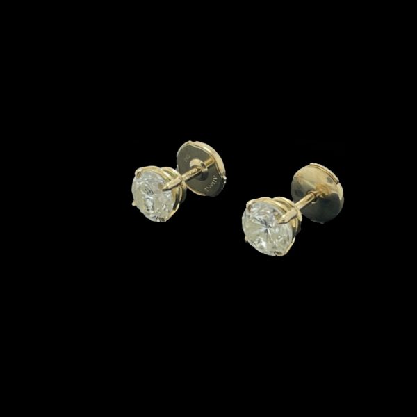 BOUCLES D'OREILLES CLOUS EN OR JAUNE 18 CARATS SERTIE DE DIAMANTS 1,80CTS – Image 2