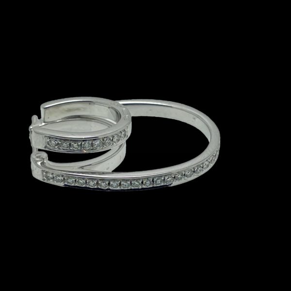 BOUCLES D'OREILLES DOUBLE CREOLES EN OR GRIS 750 SERTIE DE 27 DIAMANTS – Image 2