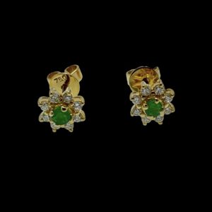 BOUCLES D'OREILLES EN OR JAUNE 750 SERTIE D'UNE EMERAUDE ET DE 8 DIAMANTS