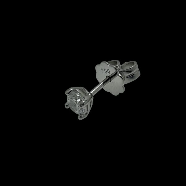 BOUCLES D'OREILLES CLOUS EN OR GRIS 18 CARATS SERTIE D'UN ZIRCON – Image 2