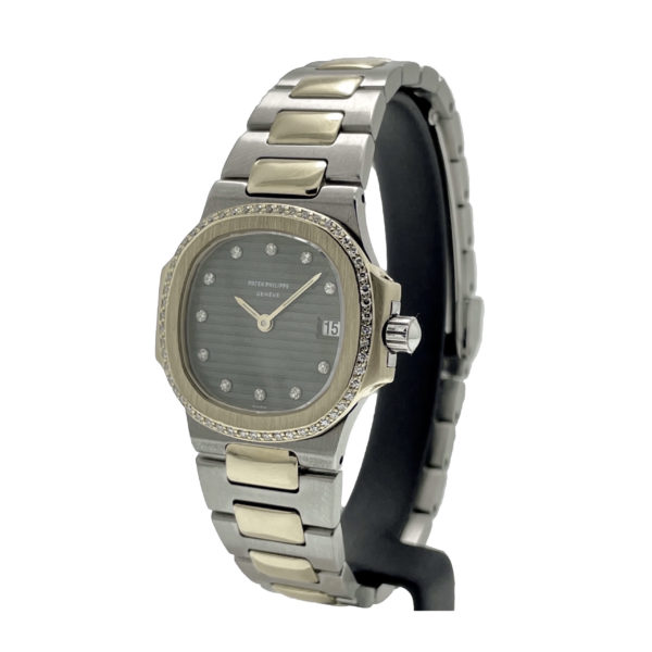 PATEK PHILIPPE NAUTILUS LADY 27MM Réf. 4700/2 – Image 2