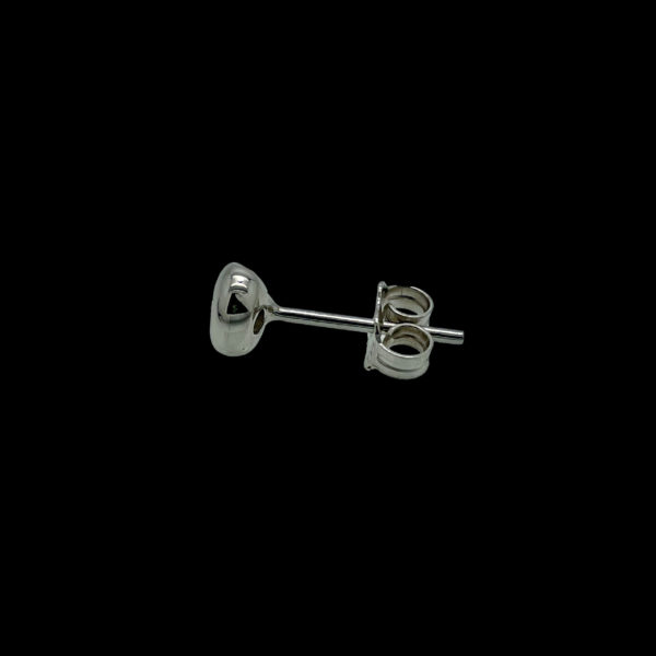 BOUCLES D'OREILLES CLOUS EN OR GRIS 18 CARATS DIAMANT – Image 4
