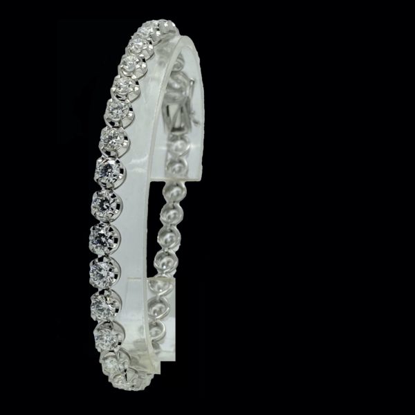 BRACELETS TENNIS SERTI DE 32 DIAMANTS 8,03CT. ET OR GRIS 18K/750 – Image 2