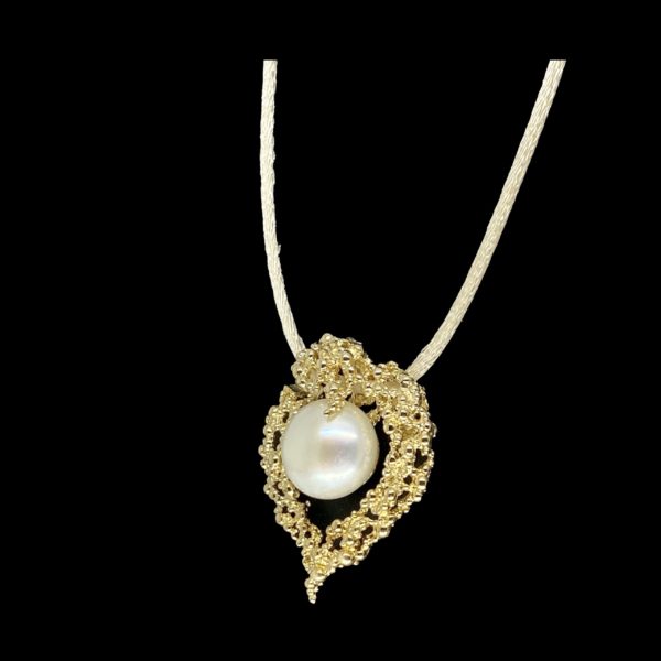 COLLIER-PENDENTIF GILBERT ALBERT COEUR COLLECTION CHAMPAGNE OR JAUNE 18K ET PERLE – Image 2