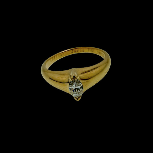 BAGUE CARTIER 1995 SOLITAIRES GIPSY OR JAUNE 18K SERTIE D'UN DIAMANTS MARQUISE TAILLE 53 – Image 5