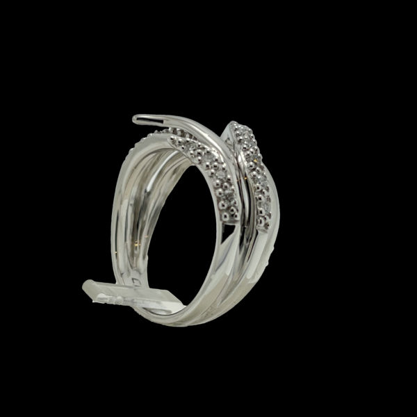 BAGUE OR GRIS 18K DITE "FOLLE" CISELEE DE ROSEAUX SERTIE DE DIAMANTS TAILLE 53 – Image 3