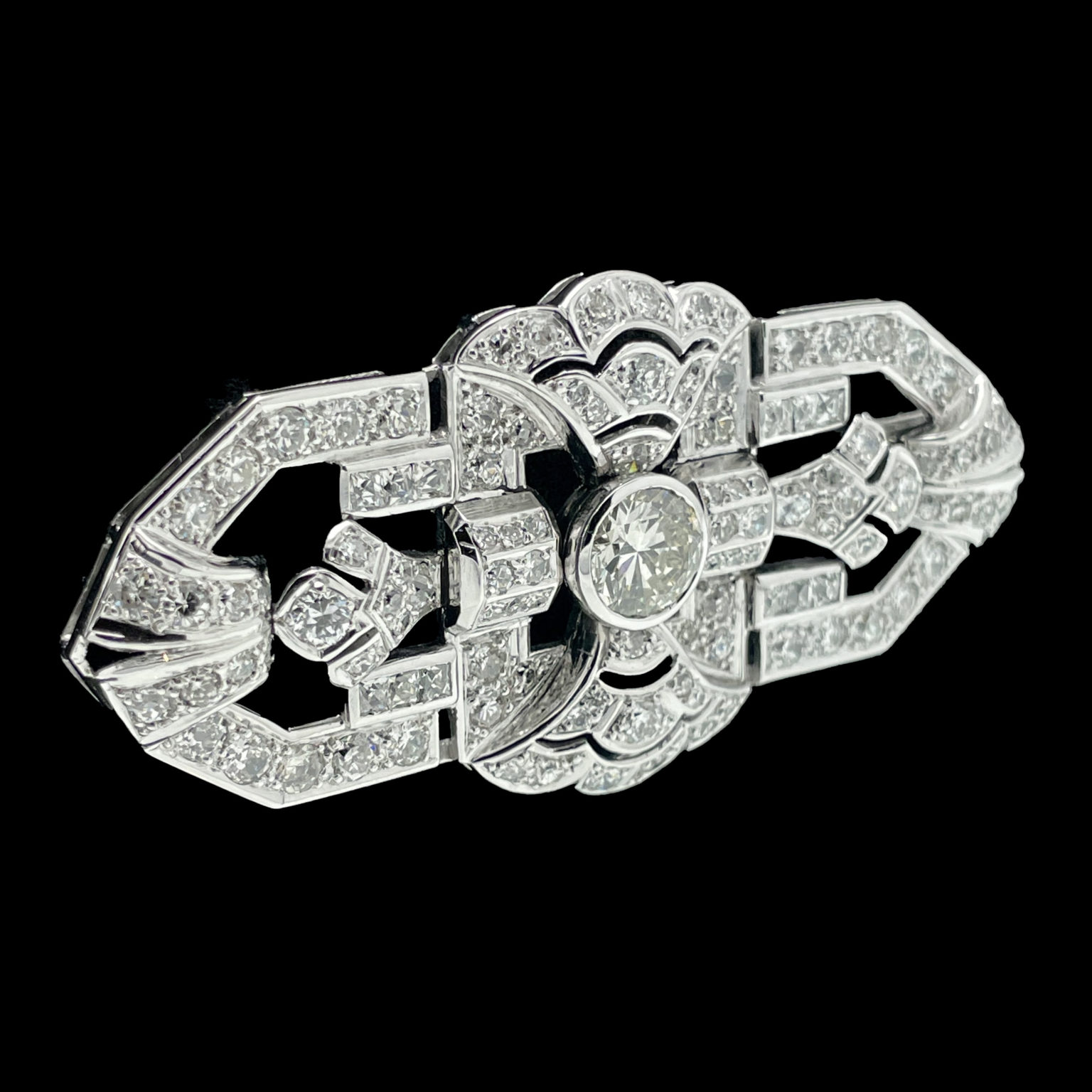 BROCHE ART DECO PLATINE 950 ET 113 DIAMANTS OR24