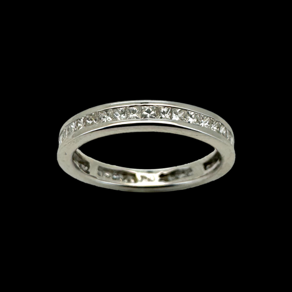 BAGUE TOUR COMPLET EN OR GRIS 750 SERTIE DE 40 DIAMANTS TAILLE PRINCESS
