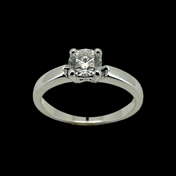 BAGUE SOLITAIRE CARL BUCHERER ALLURE OR GRIS 750 ET DIAMANT DE 0,42 CT.