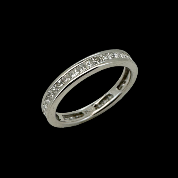 BAGUE TOUR COMPLET EN OR GRIS 750 SERTIE DE 40 DIAMANTS TAILLE PRINCESS – Image 2