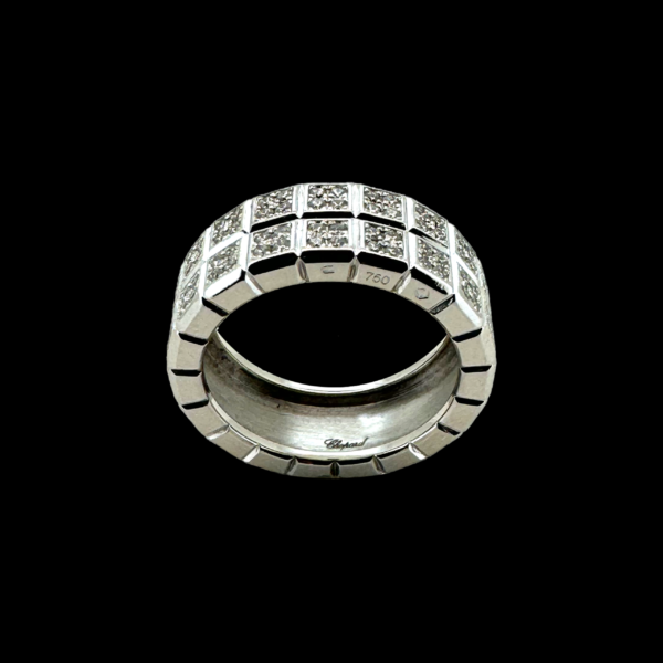 BAGUE CHOPARD ICE CUBE EN OR GRIS 750 SERTIE DE 152 DIAMANTS – Image 2