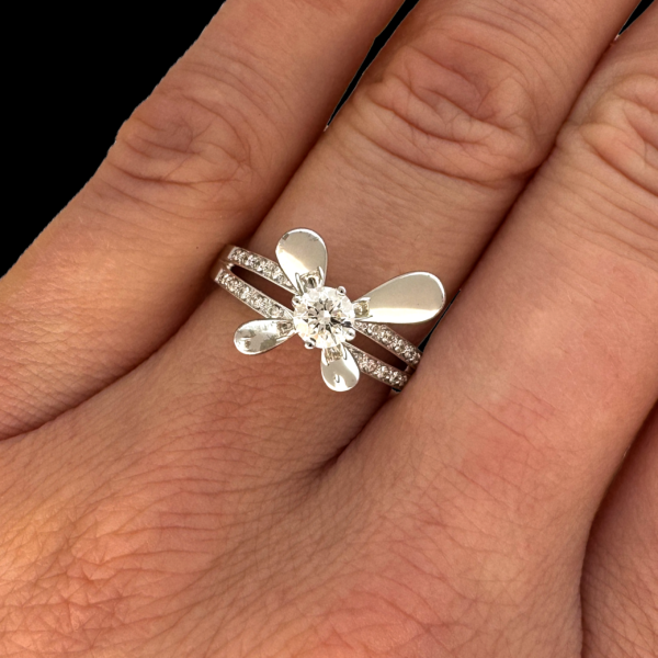 BAGUE MAUBOUSSIN MOI AIMER TOI OR GRIS 750 ET DIAMANTS – Image 4