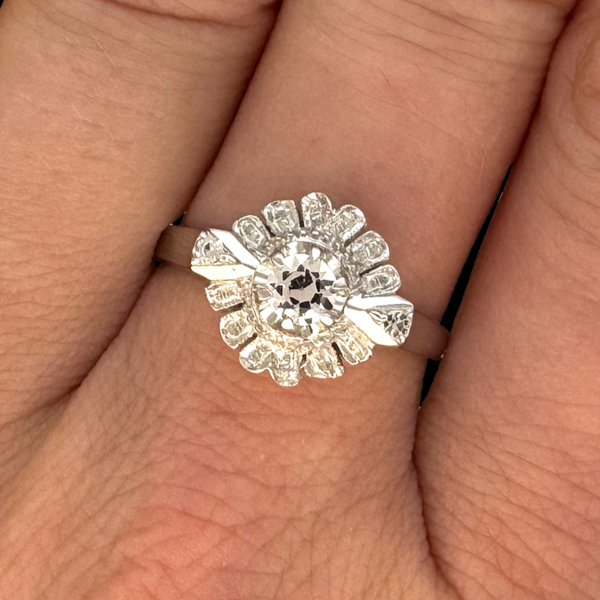 BAGUE SOLITAIRE VINTAGE FLEUR SERTIE DE ZIRCONS – Image 4