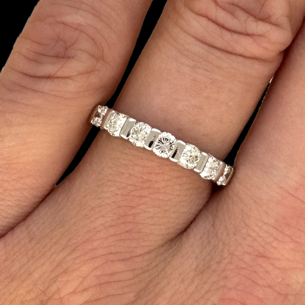 BAGUE DEMI-TOUR EN OR GRIS 750 - 9 DIAMANTS – Image 4