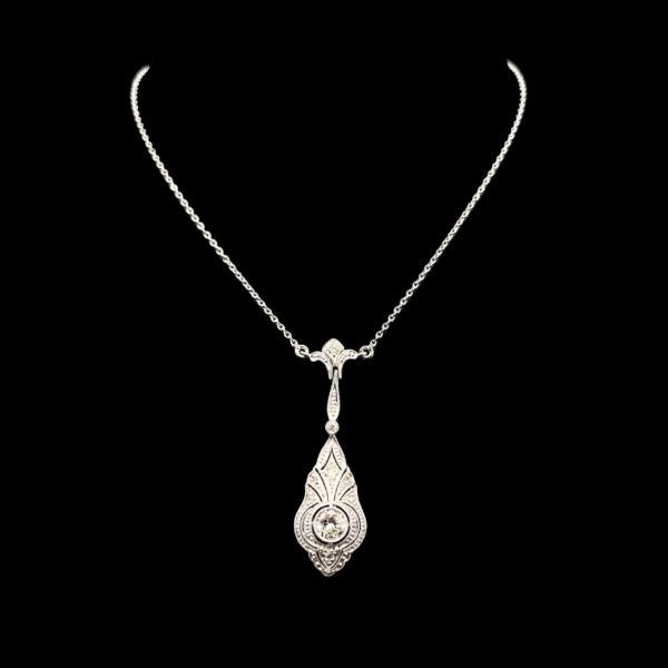 COLLIER-PENDENTIF VINTAGE EN OR BLANC 750 ET DIAMANTS