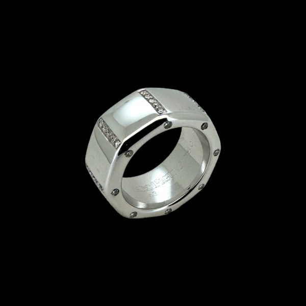 BAGUE AUDEMARS PIGUET ROYAL OAK EN OR GRIS 750 ET DIAMANTS – Image 2
