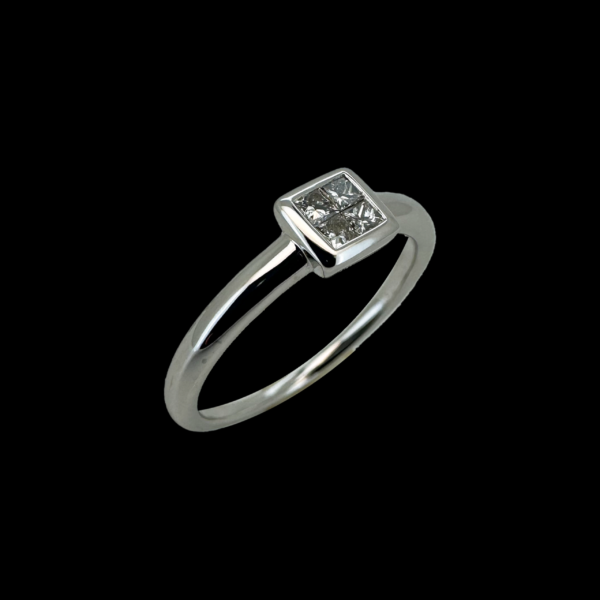 BAGUE CARRÉ DIAMANTS TAILLE PRINCESSE EN OR GRIS 750 – Image 2