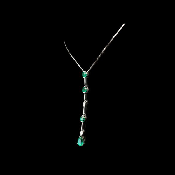 COLLIER-PENDENTIF EN OR BLANC 750 SERTI D'ÉMERAUDES ET DIAMANTS – Image 3