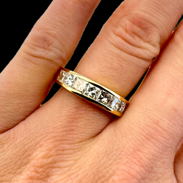 BAGUE DEMI-TOUR EN OR JAUNE 750 ET DIAMANTS – Image 4