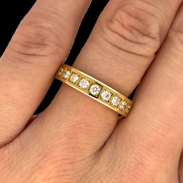 BAGUE TOUR COMPLET EN OR JAUNE 750 ET DIAMANTS – Image 4