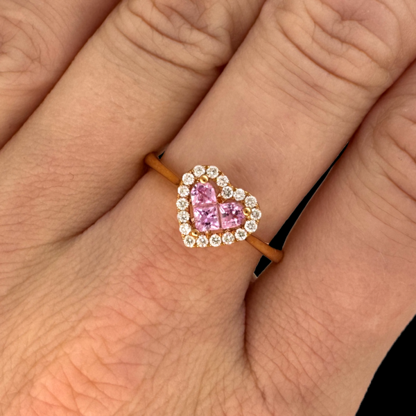BAGUE CŒUR D-DONNA EN OR ROSE 750 SAPHIRS ET DIAMANTS – Image 4