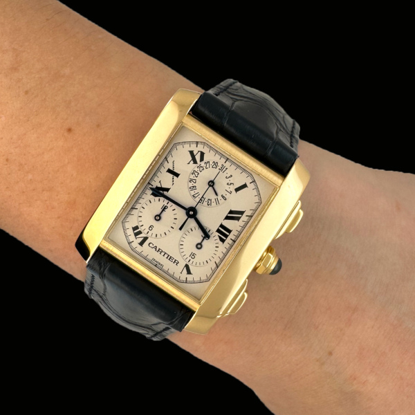 CARTIER TANK FRANÇAISE CHRONOGRAPHE GRAND MODELE QUARTZ EN OR JAUNE 750 – Image 4