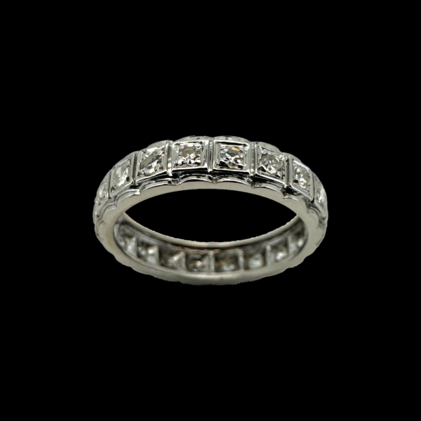 BAGUE TOUR COMPLET EN OR GRIS 750 SERTIE DE 20 DIAMANTS