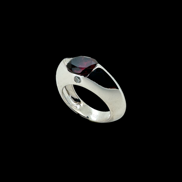 BAGUE PIAGET EN OR GRIS RHODOLITE ET DIAMANT – Image 2