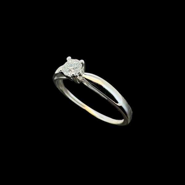 BAGUE SOLITAIRE EN OR BLANC 750 – Image 3