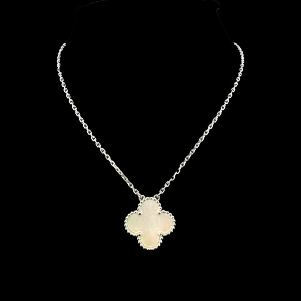 COLLIER-PENDENTIF VAN CLEEF & ARPELS COLLECTION VINTAGE NACRE