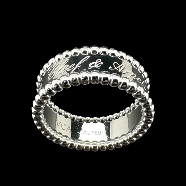BAGUE VAN CLEEF & ARPELS PERLÉE SIGNATURE OR GRIS 750