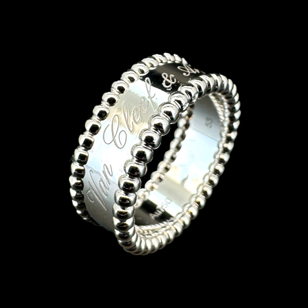BAGUE VAN CLEEF & ARPELS PERLÉE SIGNATURE OR GRIS 750 – Image 3