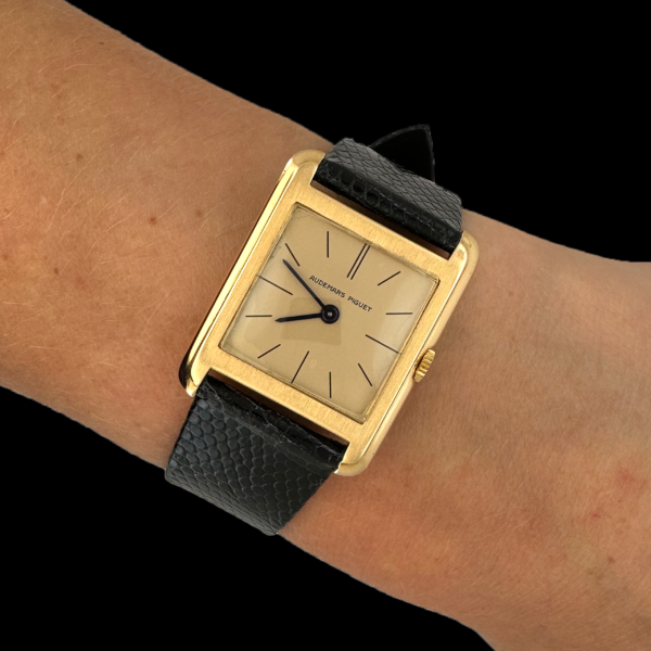 Montre Audemars Piguet Vintage Tank Normale En Or Jaune 750 – Image 5