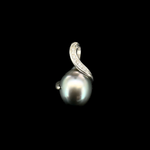 PENDENTIF OR GRIS 750 DIAMANTS CULTURE NOIRE