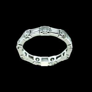 BAGUE EN OR BLANC 740 SERTIE DE DIAMANTS RONDS ET BAGUETTES