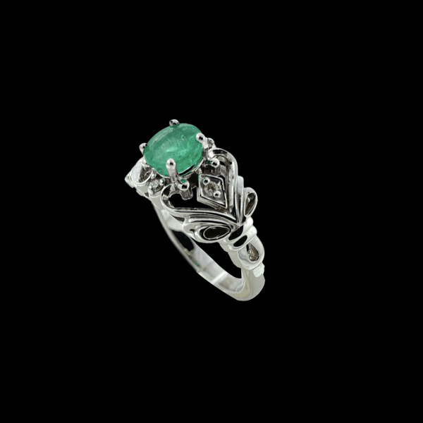 BAGUE EN OR GRIS 750 ÉMERAUDE DIAMANTS – Image 2
