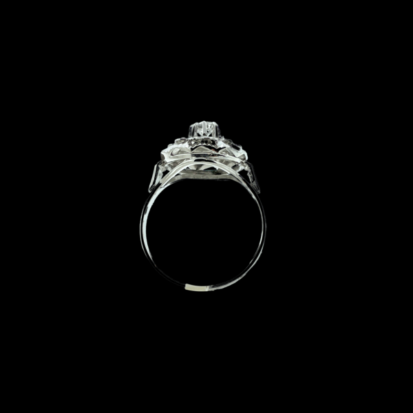 BAGUE SOLITAIRE FLEUR VINTAGE OR GRIS 750 ZIRCONS – Image 3